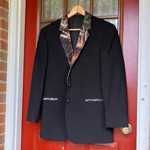 EUC 40R Mossy Oak lapel black wool suit coat